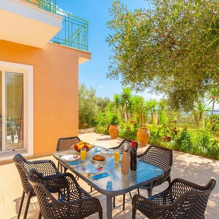 Villa Eri Лурдата Екстериор снимка